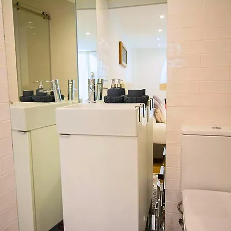 Alfama Steps Apartamento *