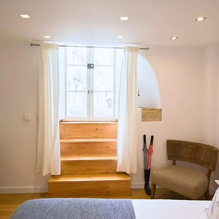 Apartment Alfama Steps Lisbon