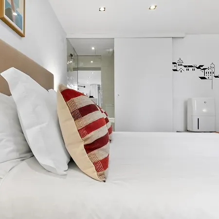 Basement Flat In The Heart Of Alfama ליסבון